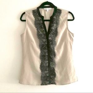 Larry Levine sleeveless button up blouse